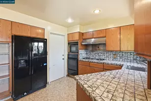 15184 Andover St, San Leandro, CA 94579 - Photo 8