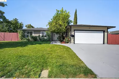 901 Helix Dr, Concord, CA 94518 - Photo 1
