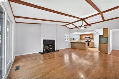 901 Helix Dr, Concord, CA 94518 - Photo 12