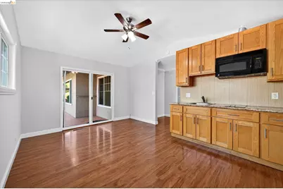 901 Helix Dr, Concord, CA 94518 - Photo 18