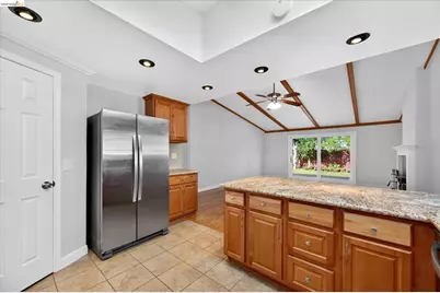 901 Helix Dr, Concord, CA 94518 - Photo 16