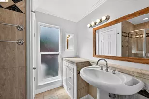 901 Helix Dr, Concord, CA 94518 - Photo 20