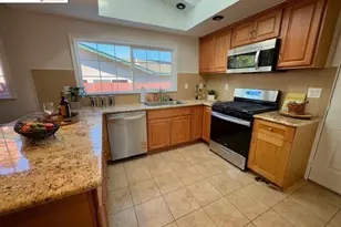 901 Helix Dr, Concord, CA 94518 - Photo 40