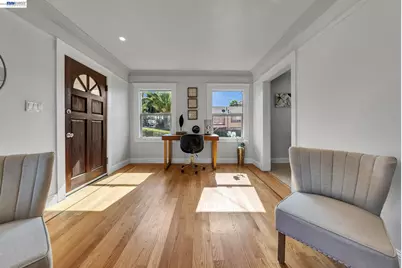 4471 Tulip Ave, Oakland, CA 94619 - Photo 8