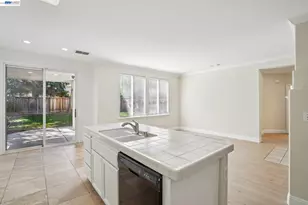 4902 Alterra Way, Sacramento, CA 95835 - Photo 14