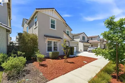 1550 Plumas Dr, Lathrop, CA 95330 - Photo 2
