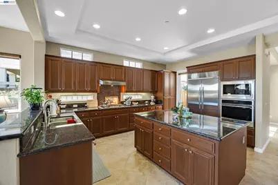 1362 Chatham Ct, Pleasanton, CA 94566 - Photo 10