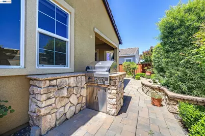 1362 Chatham Ct, Pleasanton, CA 94566 - Photo 34