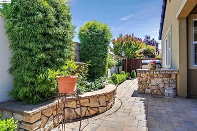 1362 Chatham Ct, Pleasanton, CA 94566 - Photo 38
