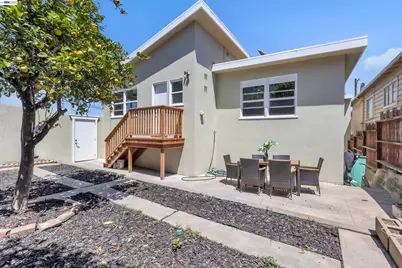 800 Girard St, San Francisco, CA 94134 - Photo 32