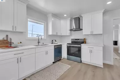 800 Girard St, San Francisco, CA 94134 - Photo 8