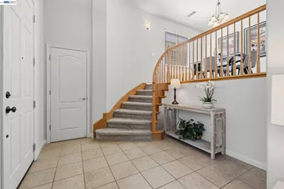 8830 Oliver Pl, Dublin, CA 94568 - Photo 4