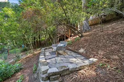 6400 Pinehaven Rd, Oakland, CA 94611 - Photo 54