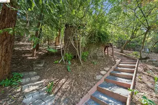 6400 Pinehaven Rd, Oakland, CA 94611 - Photo 52