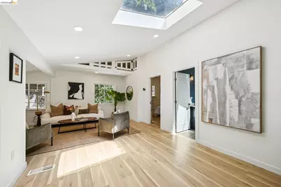 6400 Pinehaven Rd, Oakland, CA 94611 - Photo 6