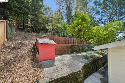 6400 Pinehaven Rd, Oakland, CA 94611 - Photo 64
