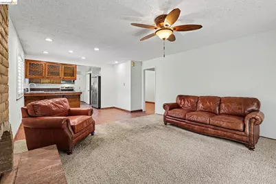 325 Hillsdale Dr, Pittsburg, CA 94565 - Photo 26