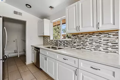 3909 Dry Creek Rd, Sacramento, CA 95838 - Photo 12