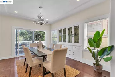 652 Valle Vista Ave, Oakland, CA 94610 - Photo 10