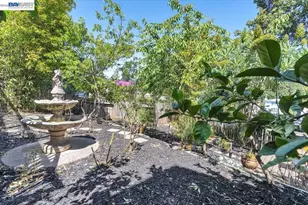 652 Valle Vista Ave, Oakland, CA 94610 - Photo 48
