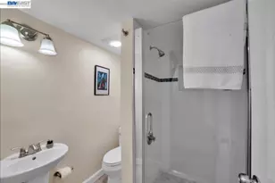 652 Valle Vista Ave, Oakland, CA 94610 - Photo 26