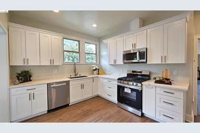 1404 Pine St, Martinez, CA 94553 - Photo 8