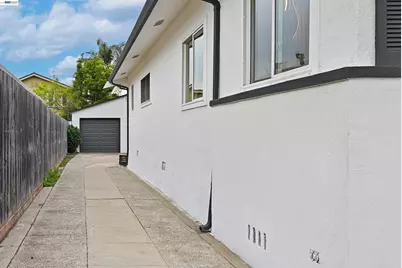 22 Garden Rd, Alameda, CA 94502 - Photo 32