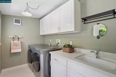 260 Corliss Dr, Moraga, CA 94556 - Photo 36