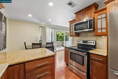 825 Oak Grove Rd #40, Concord, CA 94518 - Photo 2