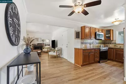1746 Agadir Ct, Concord, CA 94518 - Photo 18
