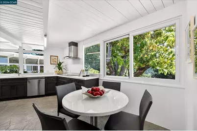 100 El Toyonal, Orinda, CA 94563 - Photo 12