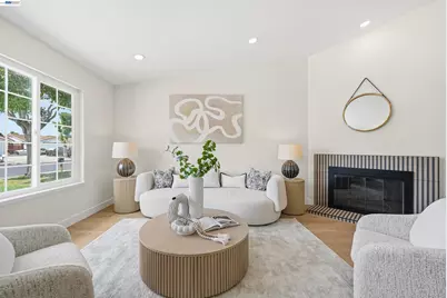 32419 Woodland Dr, Union City, CA 94587 - Photo 2