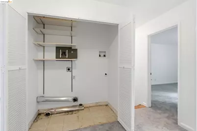 33 Eastwood Ct, Oakland, CA 94611 - Photo 30