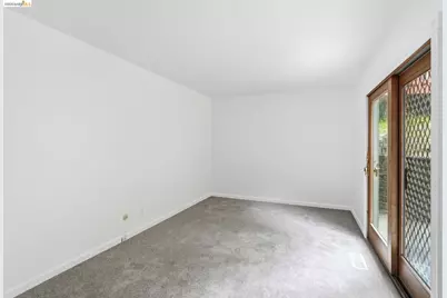 33 Eastwood Ct, Oakland, CA 94611 - Photo 22