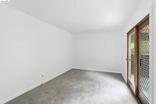 33 Eastwood Ct, Oakland, CA 94611 - Photo 22