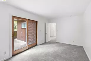 33 Eastwood Ct, Oakland, CA 94611 - Photo 24