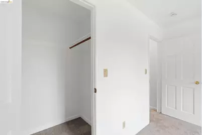 33 Eastwood Ct, Oakland, CA 94611 - Photo 28