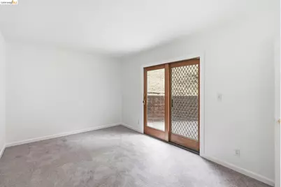 33 Eastwood Ct, Oakland, CA 94611 - Photo 22