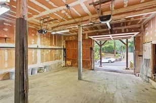 33 Eastwood Ct, Oakland, CA 94611 - Photo 32