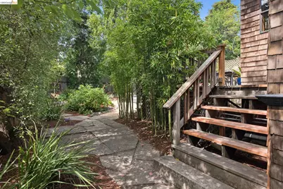 2121 Carleton St, Berkeley, CA 94704 - Photo 62