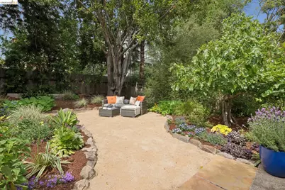 2121 Carleton St, Berkeley, CA 94704 - Photo 60