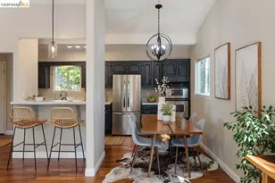 2343 Mastlands Dr, Oakland, CA 94611 - Photo 12