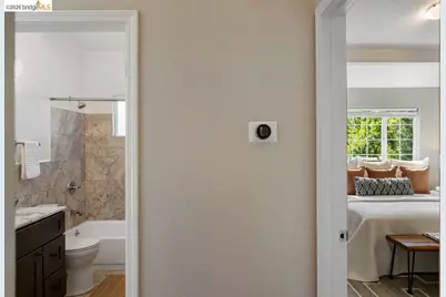2343 Mastlands Dr, Oakland, CA 94611 - Photo 28