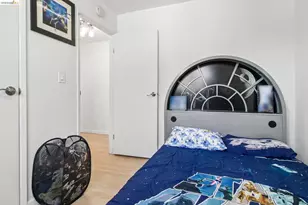 874 Pine St, Oakland, CA 94607 - Photo 22