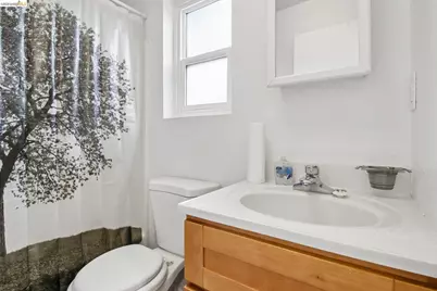874 Pine St, Oakland, CA 94607 - Photo 18