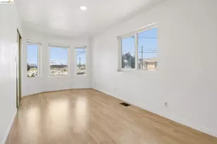 874 Pine St, Oakland, CA 94607 - Photo 14