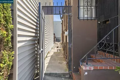 2109 22nd St, San Francisco, CA 94107 - Photo 16