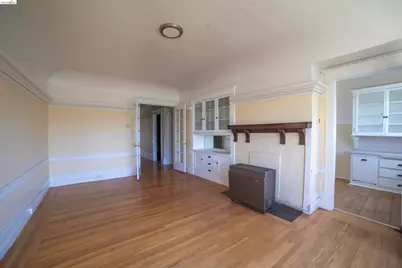 701 43rd St, Oakland, CA 94609 - Photo 10