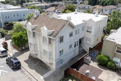 701 43rd St, Oakland, CA 94609 - Photo 2