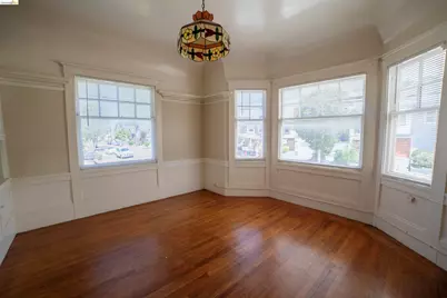 701 43rd St, Oakland, CA 94609 - Photo 18